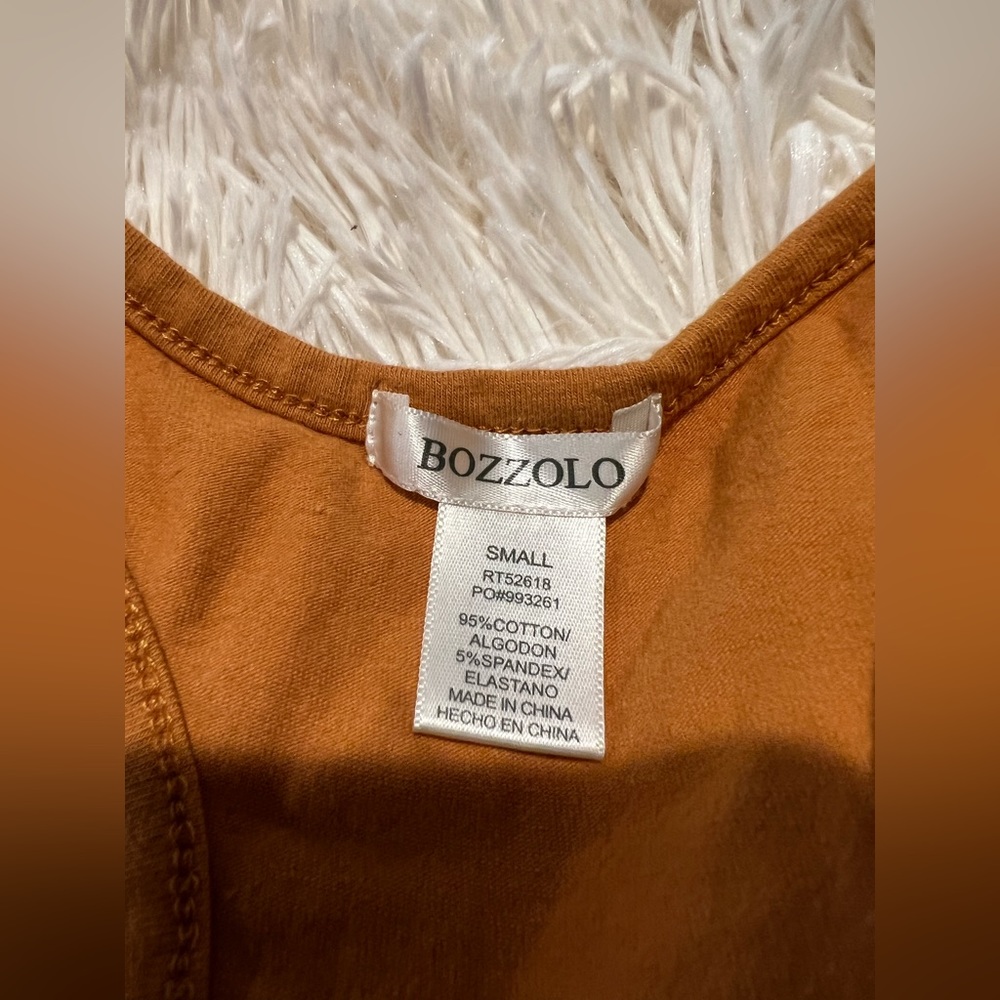 BOZZOLO RACERBACK CROP TOP - Picture 2 of 3